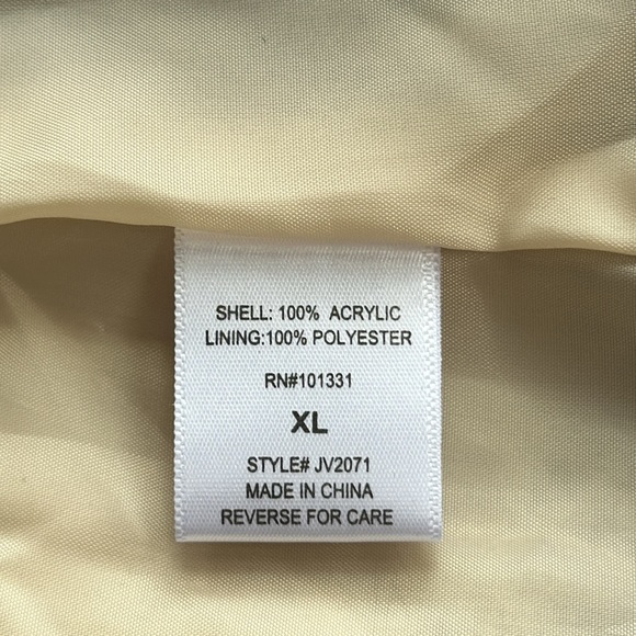 Charlotte Russe Faux Fur Vest - Picture 12 of 14